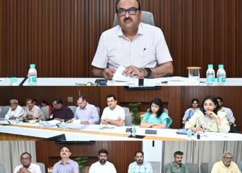 छत्तीसगढ़ में पीएमजीएसवाय की उच्च स्तरीय समीक्षा, मुख्य सचिव ने दिए नई बसाहटों को सड़कों से जोड़ने के निर्देश