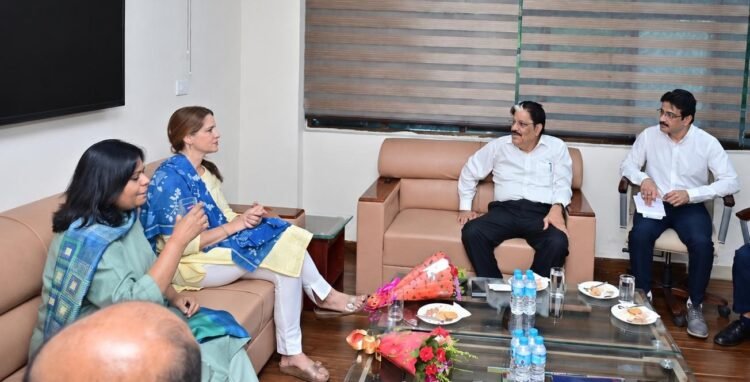 राज्य नीति आयोग और यूनिसेफ के बीच उच्चस्तरीय बैठक, विकसित छत्तीसगढ़ एवं बस्तर अंजोर को मिला अंतरराष्ट्रीय समर्थन