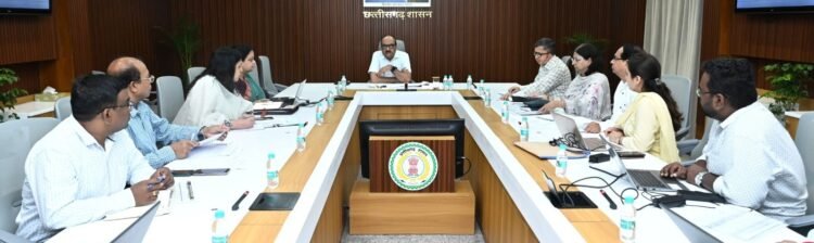 मुख्य सचिव ने टीबी मुक्त छत्तीसगढ, राष्ट्रीय स्वास्थ्य बाल स्वास्थ्य कार्यक्रम और सुरक्षित मातृत्व अभियान के कार्यों की समीक्षा की