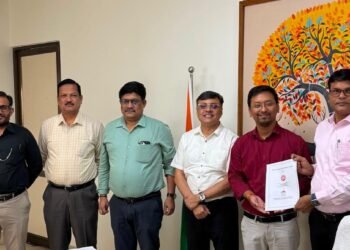 यात्री सुविधाओं के उन्नयन हेतु दक्षिण पूर्व मध्य रेलवे एवं आईआईएम रायपुर के मध्य विचार-विमर्श
