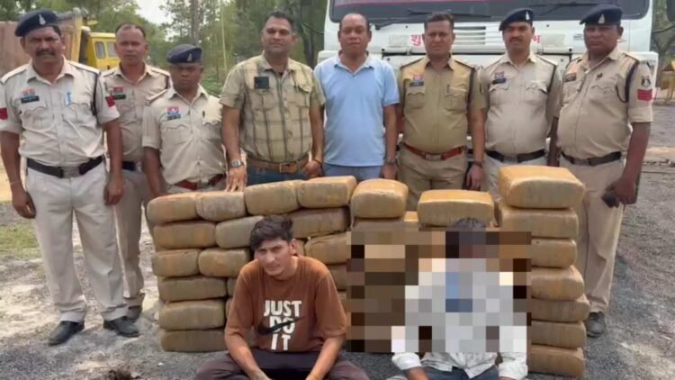 सक्ती पुलिस की बड़ी कार्रवाई: 209 किलो गांजा जब्त, 1.66 करोड़ की संपत्ति के साथ दो आरोपी गिरफ्तार