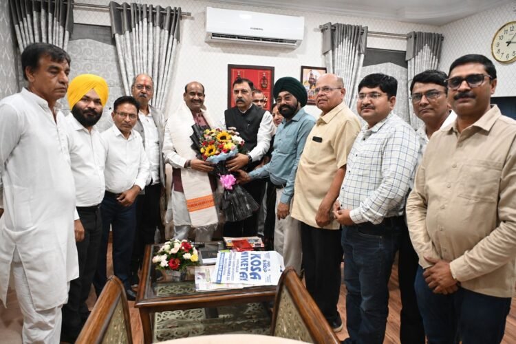 लोकसभा अध्यक्ष ओम बिरला से CAIT प्रतिनिधिमंडल की सौजन्य भेंट, मर पारवानी के नेतृत्व में हुई मुलाकात