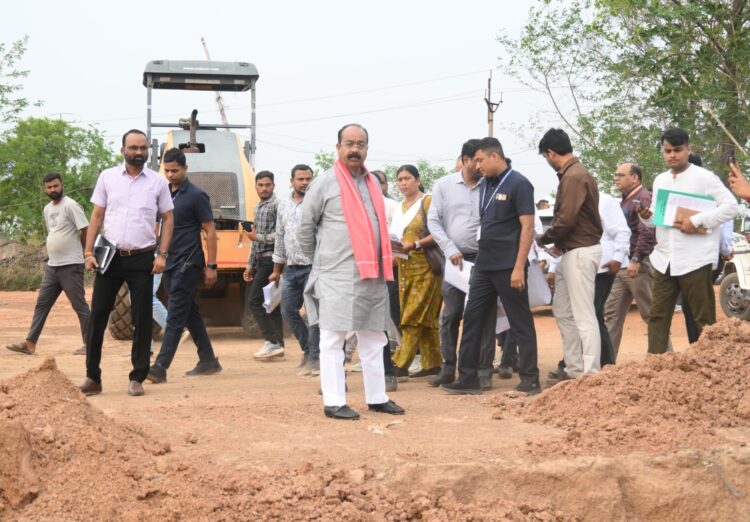 उप मुख्यमंत्री अरुण साव ने इंटिग्रेटेड स्पोर्ट्स स्टेडियम का किया स्थल निरीक्षण, कुछ दिनों पहले शुरू हुआ है काम