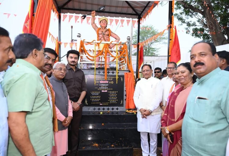 बिरसा मुंडा की 150वीं जयंती पर CM साय ने किया प्रतिमा अनावरण, जनजातीय विकास को बताया सर्वोच्च प्राथमिकता