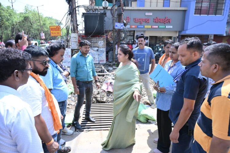 महापौर मीनल चौबे ने किया सुंदर नगर का निरीक्षण, जलभराव के समाधान के लिए दिए निर्देश