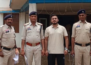 जेल से छूटते ही पीड़िता को धमकाने लगा आरोपी, पुलिस ने फिर किया गिरफ्तार