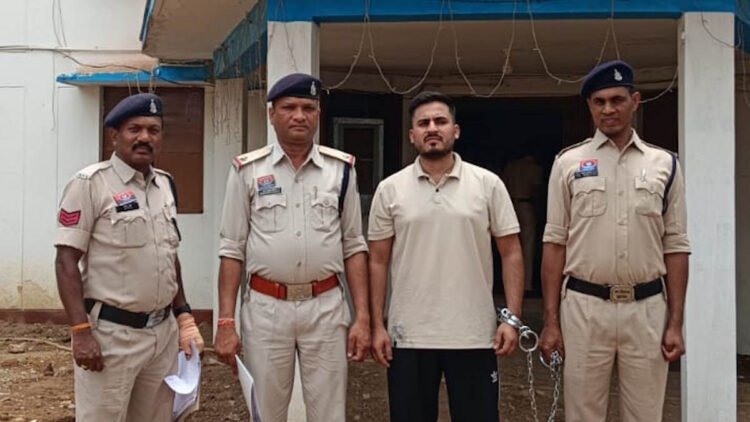 जेल से छूटते ही पीड़िता को धमकाने लगा आरोपी, पुलिस ने फिर किया गिरफ्तार