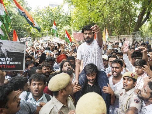 पेपर लीक के खिलाफ जंतर-मंतर पर CJP का प्रदर्शन, शिक्षा मंत्री के इस्तीफे की मांग