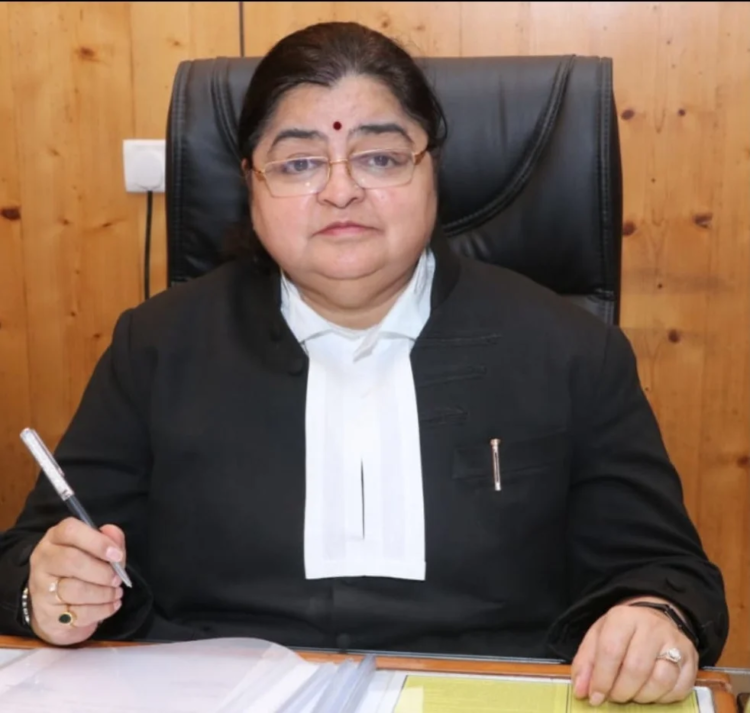 हाईकोर्ट में जस्टिस रजनी दुबे को भावभीनी विदाई, कार्यकाल में 18,775 से अधिक मामलों का किया निराकरण