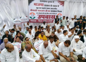 मीनाक्षी का नामांकन खारिज करने पर चुनाव आयोग से शिकायत