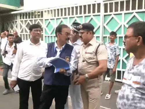 TMC में बढ़ा सियासी घमासान, फर्जी हस्ताक्षर विवाद की जांच में ममता आवास पहुंची CID