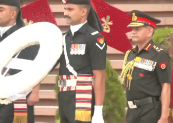 सेना ने जिम्मेदारियां बखूबी निभाई : जनरल द्विवेदी