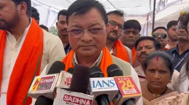 40 करोड़ की जमीन विवाद पर बोले मंत्री, “नियमों का उल्लंघन मिला तो होगी कार्रवाई”