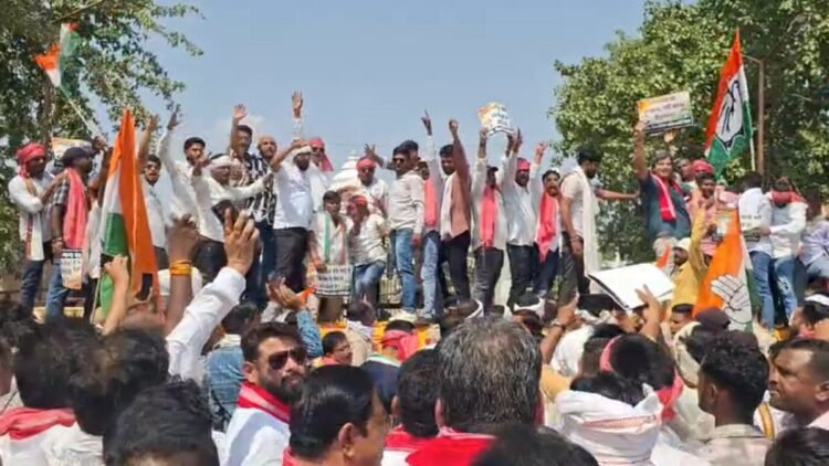 बेमेतरा में किसान कांग्रेस का कलेक्ट्रेट घेराव, 9 सूत्रीय मांगों को लेकर सरकार के खिलाफ प्रदर्शन