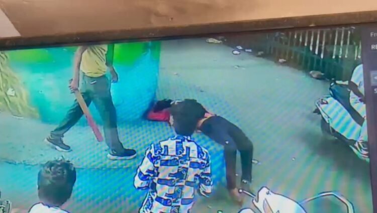 कोरबा में खूनी वारदात, दिनदहाड़े डंडे से पीट-पीटकर हमाल की हत्या