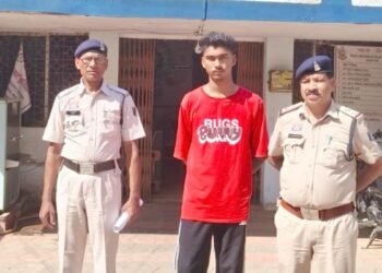 घर के बाहर चल रहा था नशे का धंधा, पुलिस रेड में 16.12 ग्राम टेबलेट जब्त