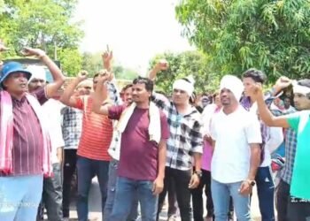 कोयलीबेड़ा की 10 सूत्रीय मांगों पर उबाल, ग्रामीणों ने किया चक्काजाम; भानुप्रतापपुर-नारायणपुर मार्ग ठप