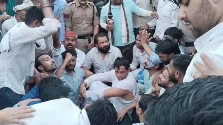 NEET पेपर लीक विरोध प्रदर्शन पर FIR, भिलाई विधायक देवेंद्र यादव समेत कई नेताओं पर मामला दर्ज