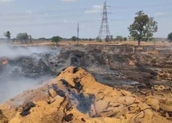 धान खरीदी केंद्र में आगजनी से हड़कंप, सैकड़ों बोरा धान स्वाहा