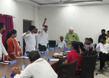 आरंग पालिका की बैठक में बस स्टैंड को लेकर बवाल, भाजपा-कांग्रेस-शिवसेना पार्षद एकजुट