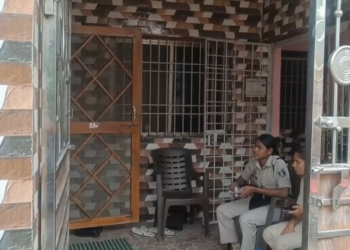 बलौदाबाजार में शराब कारोबारी के ठिकानों पर ACB-EOW की छापेमारी, कई दस्तावेज जब्त