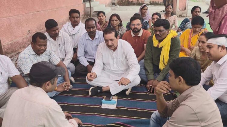 कोरबा में जनपद पंचायत कार्यालय पर जड़ा ताला, भ्रष्टाचार के आरोपों पर जनप्रतिनिधियों का बवाल