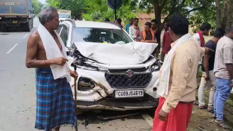 कवर्धा में रफ्तार का कहर, दो कारों की टक्कर में एक की जान गई, चार घायल