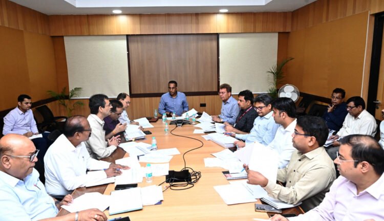 लोक निर्माण विभाग के सचिव ने रेलवे ओवर-ब्रिज एवं रेलवे अंडर-ब्रिज कार्यों की समीक्षा की