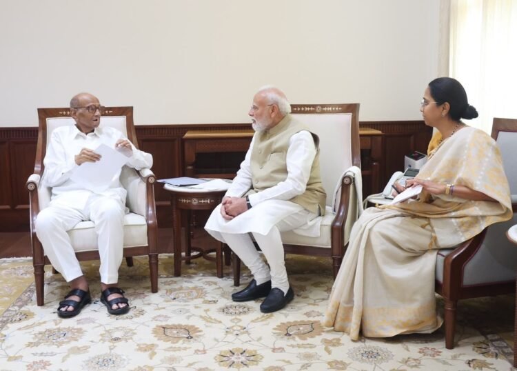 शरद पवार और सुप्रिया सुले ने की पीएम मोदी से मुलाकात, सियासी अटकलें तेज