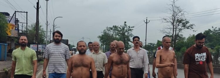ससंघ बंजारी धाम पहुंचे मुनि आगम सागर, बड़ा मंदिर में वर्षायोग के संकेत