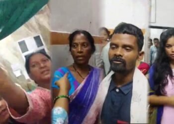 अंबिकापुर मेडिकल कॉलेज में हंगामा, सोनोग्राफी नहीं होने पर मरीजों का फूटा गुस्सा
