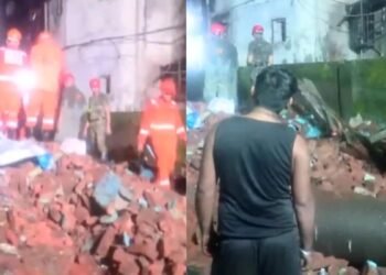 मुंबई के पास 4 मंजिला इमारत ढही, 9 की मौत, कई लोगों के मलबे में दबे होने की आशंका
