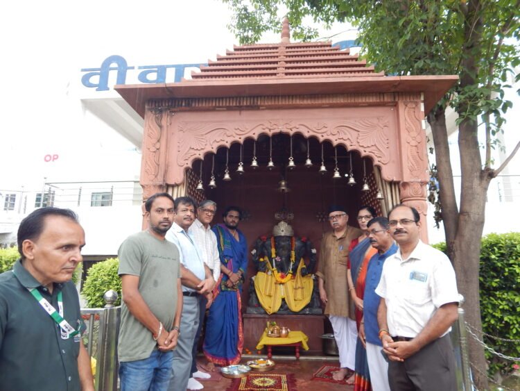 VY हॉस्पिटल ने 11वें स्थापना दिवस पर हरित अभियान एवं सिटी क्लीनिक व फिजियोथेरेपी सेंटर का किया शुभारंभ, उत्कृष्ट स्वास्थ्य सेवाओं के संकल्प को किया और मजबूत