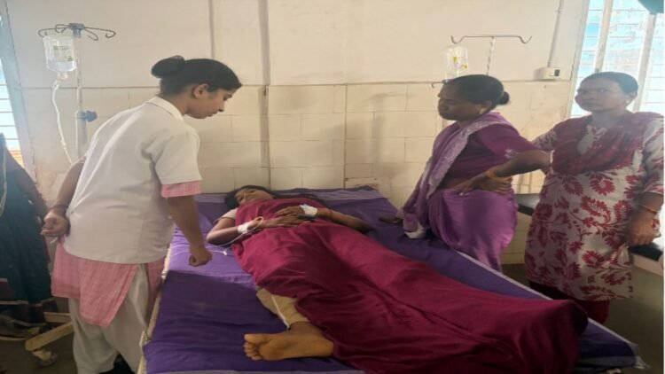 जंगली मशरूम खाने से 9 लोग फूड पॉइजनिंग के शिकार, दो की हालत गंभीर