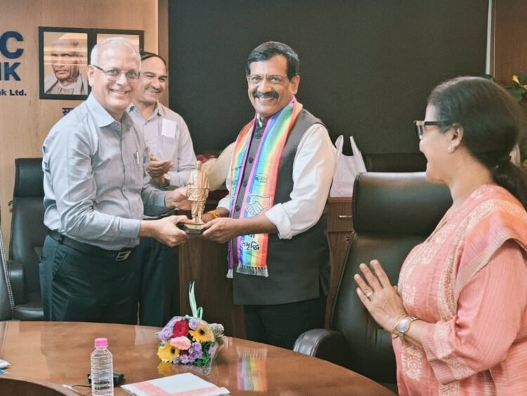 केदार नाथ गुप्ता ने गुजरात स्टेट कोआपरेटिव्ह बैंक का विजिट किये, आर्थिक रूप से सुदृढ़ व समृद्घ गुजरात की सहकारी मॉडल एवं उनके प्रभावी क्रियान्वयन से अवगत हुए