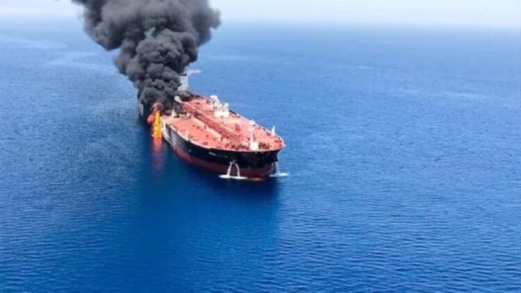 होर्मुज स्ट्रेट में बड़ा हमला, भारतीयों से भरे LPG टैंकर पर दागी गई मिसाइल