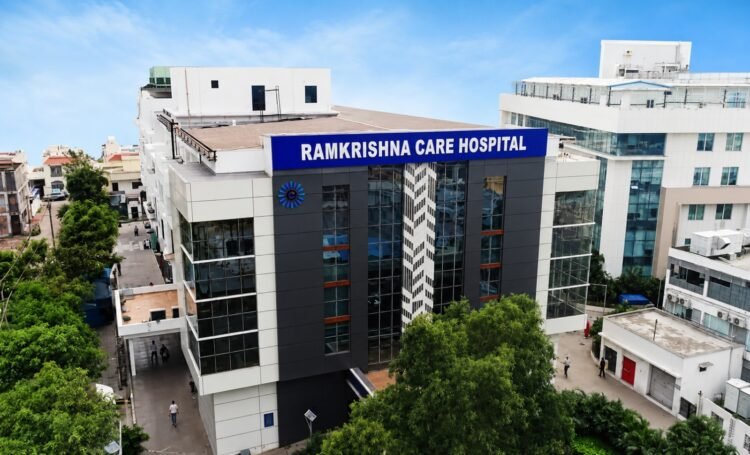 भीषण हृदयाघात के बाद दिल ने लगभग काम करना किया बंद, उन्नत ECMO तकनीक से 56 वर्षीय मरीज को मिला नया जीवन
