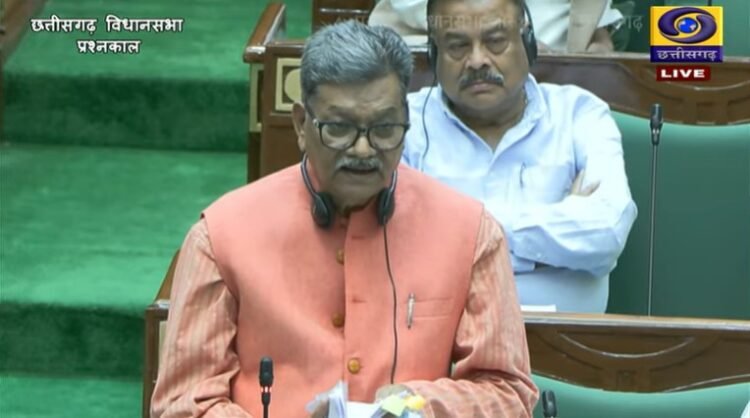वेदांता हादसे पर विधानसभा में हंगामा, अनिल अग्रवाल की गिरफ्तारी को लेकर विपक्ष का वॉकआउट