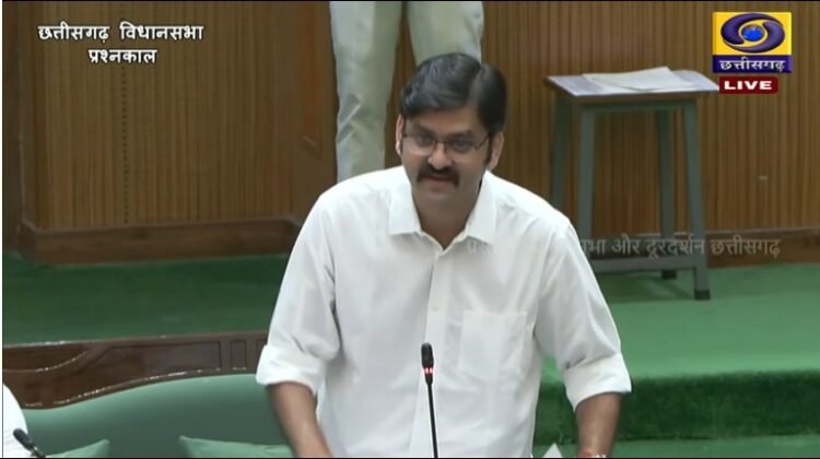 PM के बयान और मंत्री के जवाब में विरोधाभास! विधानसभा में उठा बड़ा सवाल