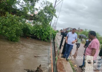 भिलाई निगम अलर्ट, निगम आयुक्त मैदान में, जलभराव वाले इलाकों का किया निरीक्षण