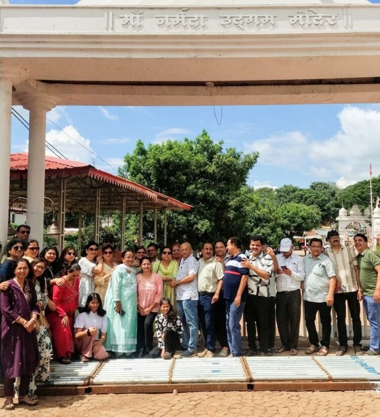 अमरकंटक यात्रा : दर्शन/पूजन/औषधीय पौधों का रोपण सम्पन्न