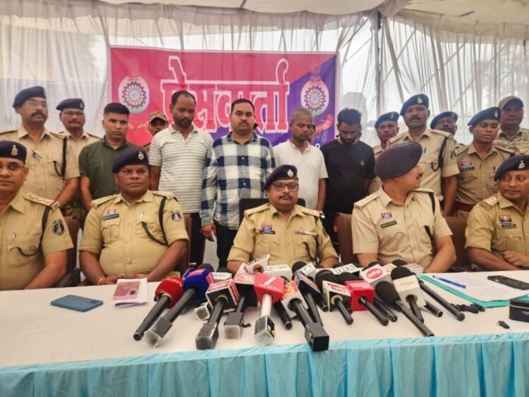 शिक्षकों से 12 करोड़ की ठगी का खुलासा, अंतरजिला गिरोह के 5 आरोपी गिरफ्तार