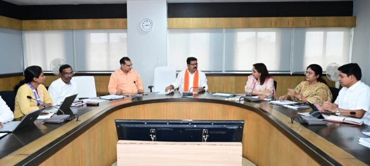 छत्तीसगढ़ में एआई (AI) तकनीक से होगा पीएमजीएसवाई सड़कों का निरीक्षण- उप मुख्यमंत्री विजय शर्मा का बड़ा फैसला