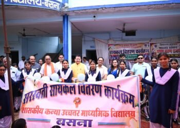 विधायक डॉ. संपत अग्रवाल की पहल लाई रंग: बसना कन्या शाला बनेगा स्वामी विवेकानंद उत्कृष्ट विद्यालय, मिली 33.33 लाख की सौगात