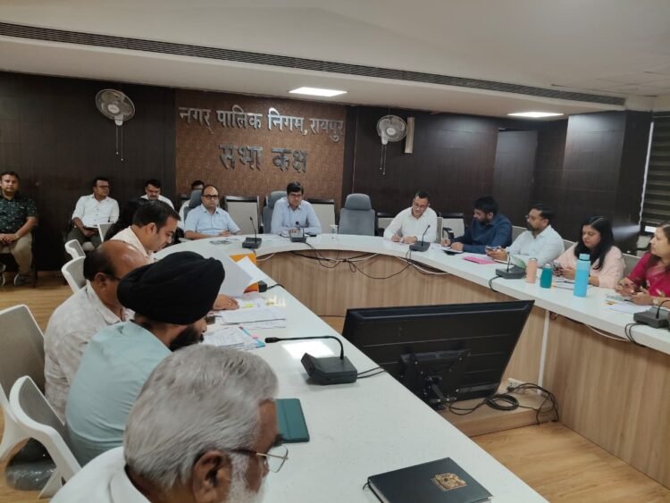 नगर निगम आयुक्त सख्त, अवैध नल कनेक्शन और प्लॉटिंग पर कार्रवाई के निर्देश