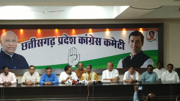 नेता प्रतिपक्ष राहुल गांधी छात्रों की आवाज को लगातार बुलंद कर रहे – डॉ. चरणदास महंत