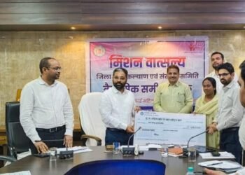 मंत्री लक्ष्मी राजवाड़े की पहल से साकार हुआ भरोसा, एक वादे ने बदली सरस्वती की राह, सक्षम योजना से मिला एक लाख रुपये का ऋण