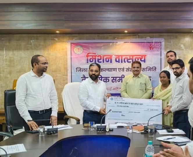 मंत्री लक्ष्मी राजवाड़े की पहल से साकार हुआ भरोसा, एक वादे ने बदली सरस्वती की राह, सक्षम योजना से मिला एक लाख रुपये का ऋण