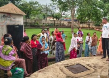 ओवरहेड टैंक की पाइपलाइन फटने से वार्ड 14 की जलापूर्ति बाधित, पालिकाध्यक्ष ने किया निरीक्षण