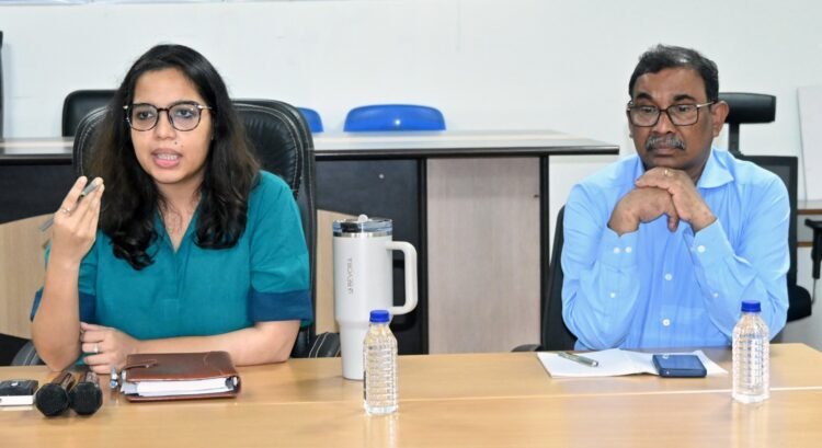 पर्यावरण संरक्षण को लेकर आयुक्त ने ली बैठक, शहर को हरा-भरा बनाने वृक्षारोपण की कार्ययोजना पर हुई चर्चा